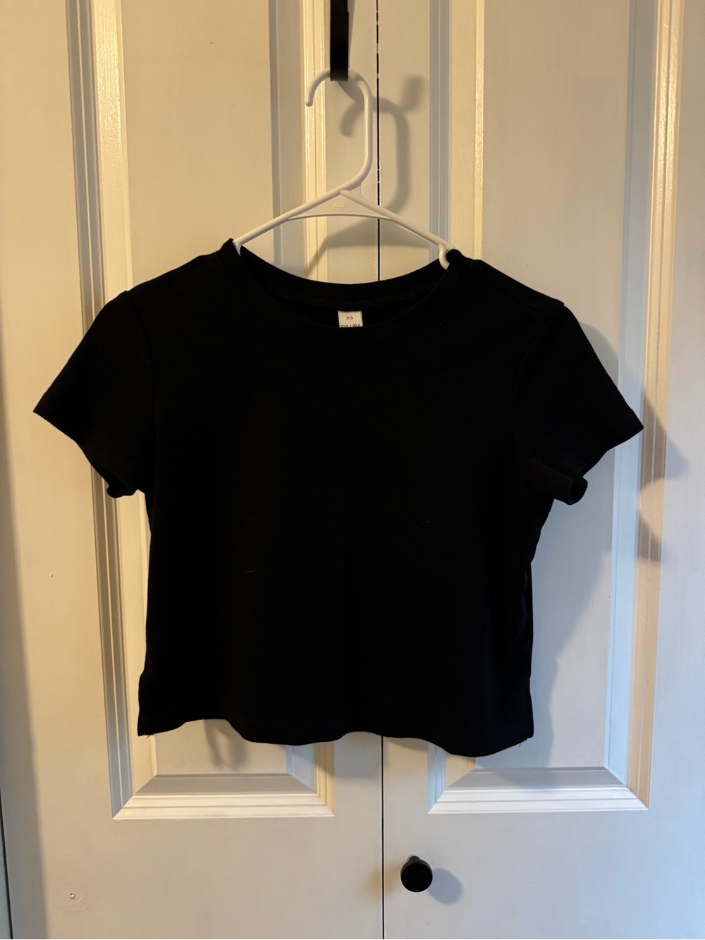 Women's Black Crewneck Crop Tee